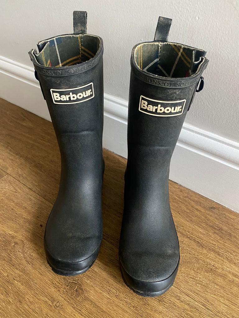 Childrens Barbour wellies size 13 and 